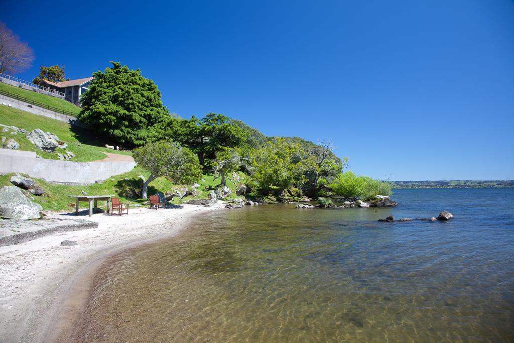 On The Point - Lake Rotorua Exterior photo