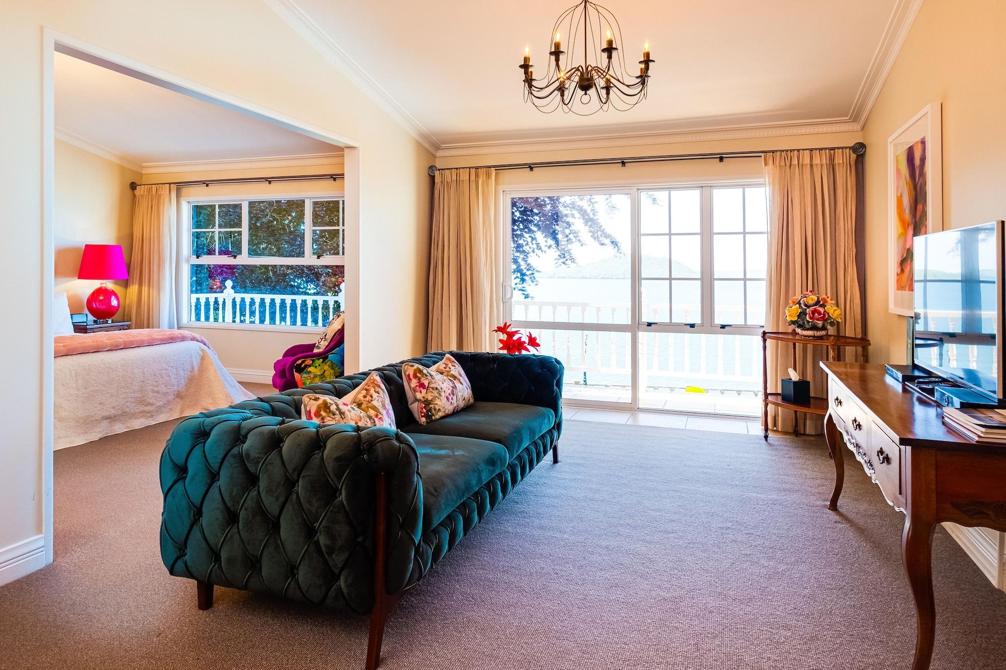 On The Point - Lake Rotorua Exterior photo