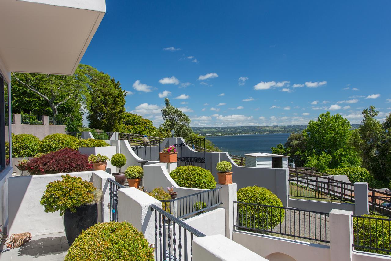 On The Point - Lake Rotorua Exterior photo